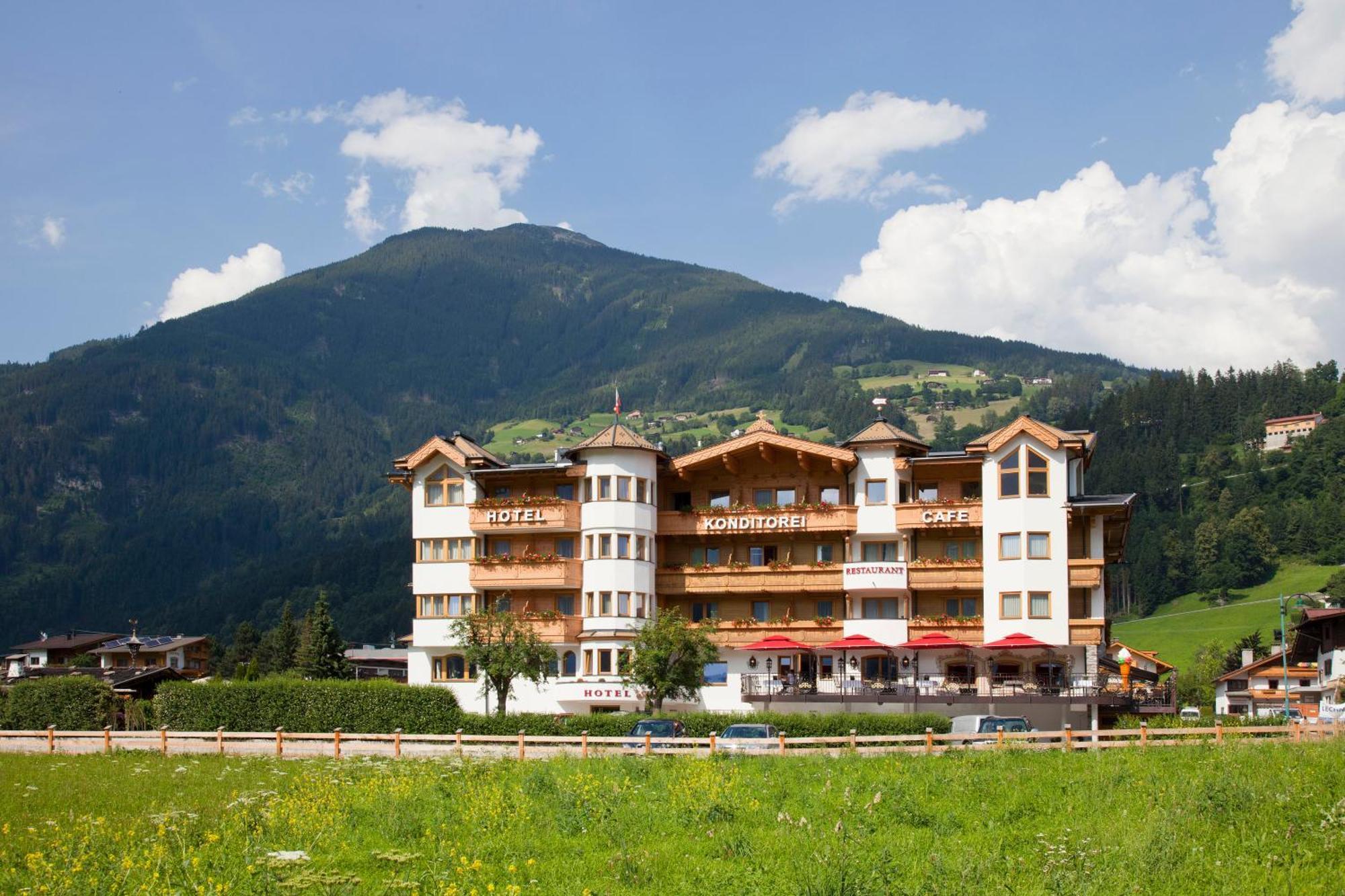 Hotel Riedl Im Zillertal 4*